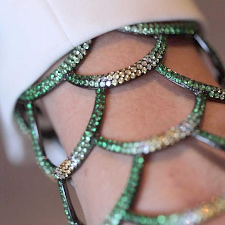 Lynn Ban graduated sapphire Sirene cuff close-up