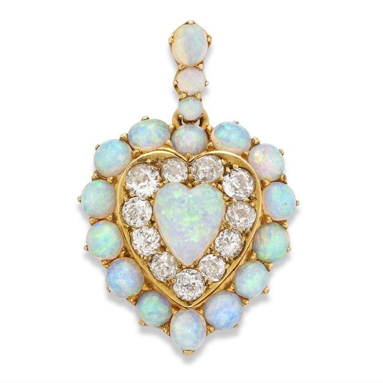 Bentley & Skinner Victorian pendant with brilliant-cut diamonds