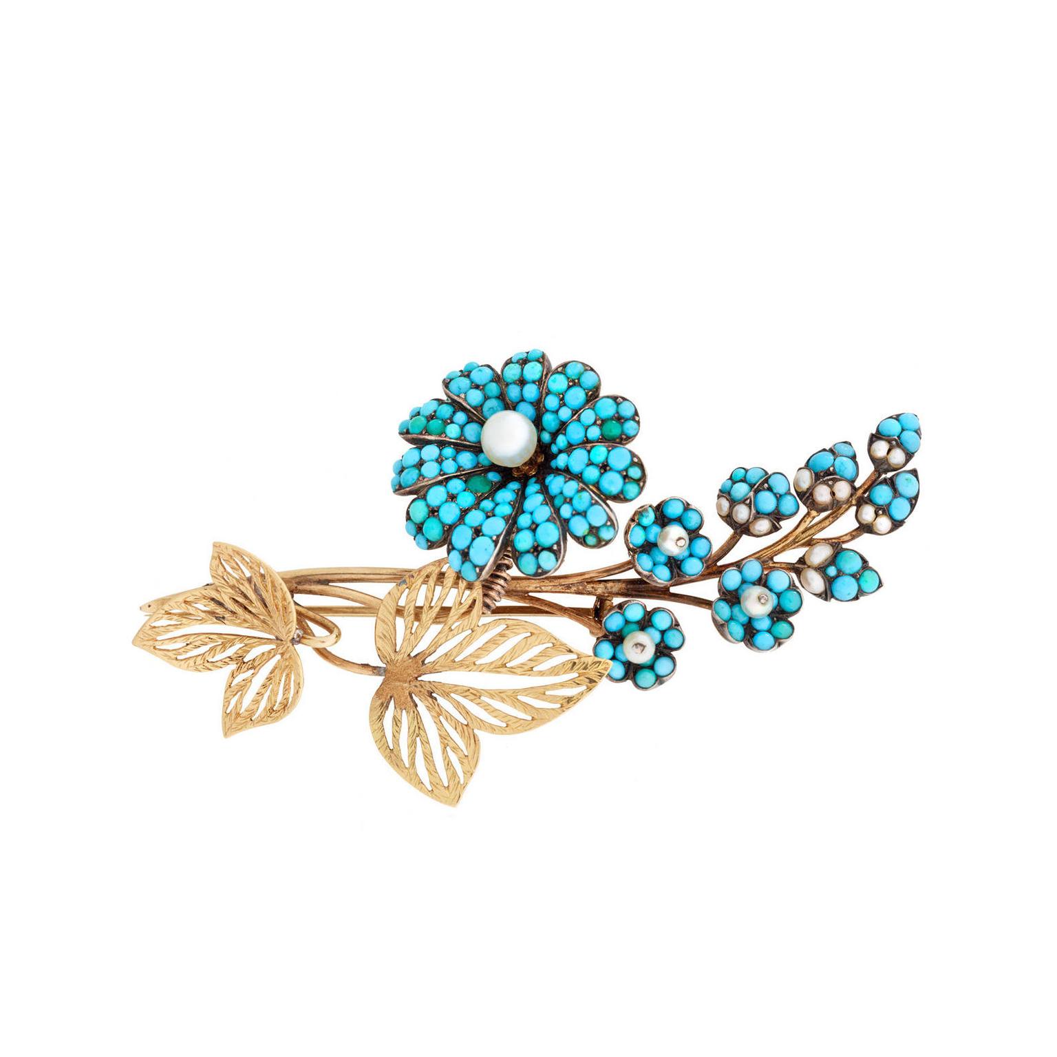 Past Era Georgian yellow gold flower pin 