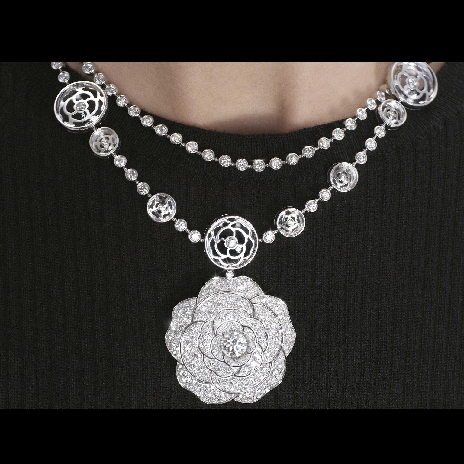Chanel 1 5 Cristal Illusion white gold and diamond necklace double row