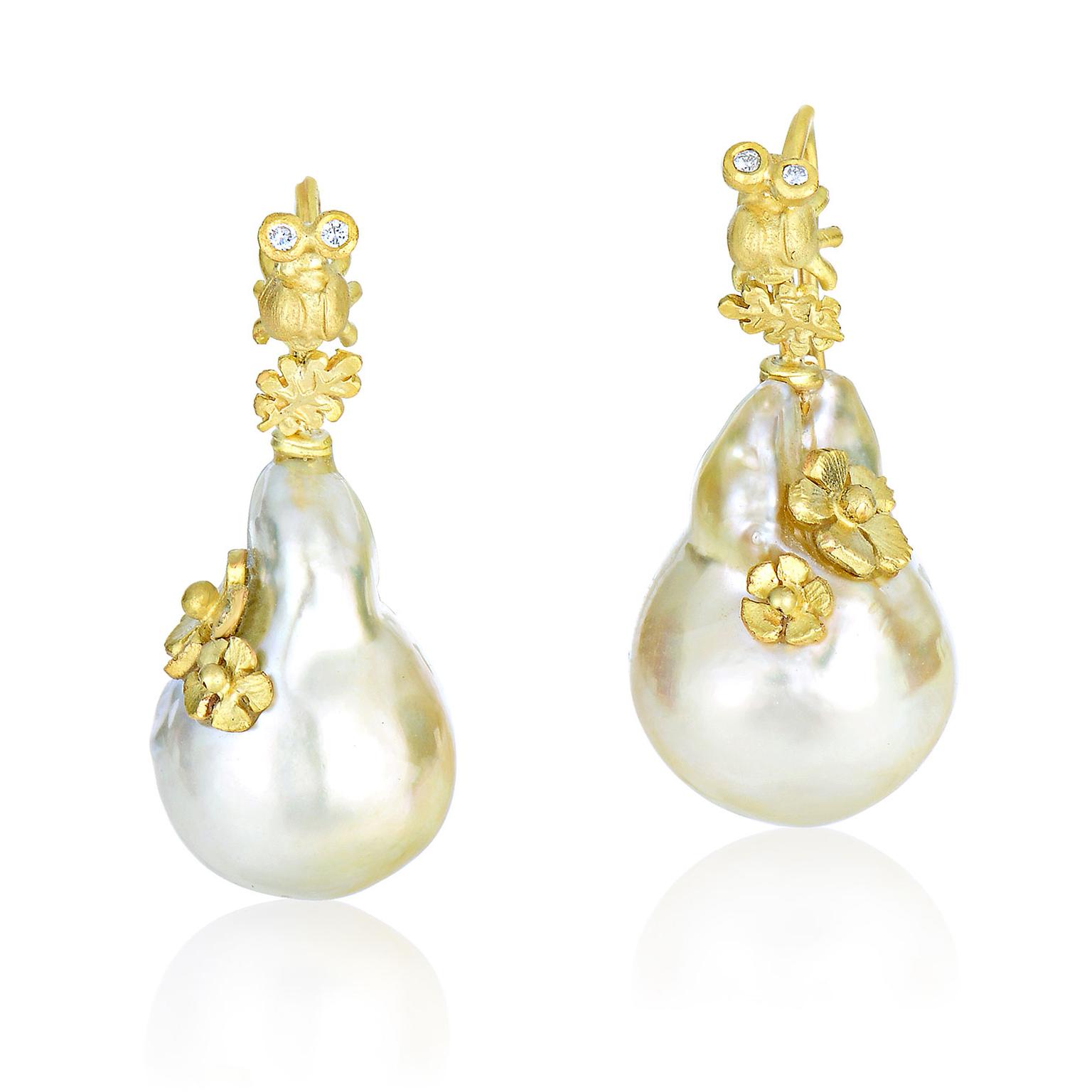 Vibes baroque pearl earrings