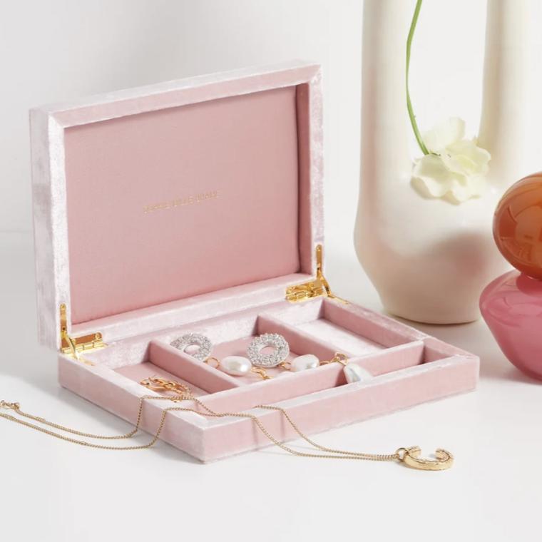 Velvet jewellery box by Sophie Bille Brahe