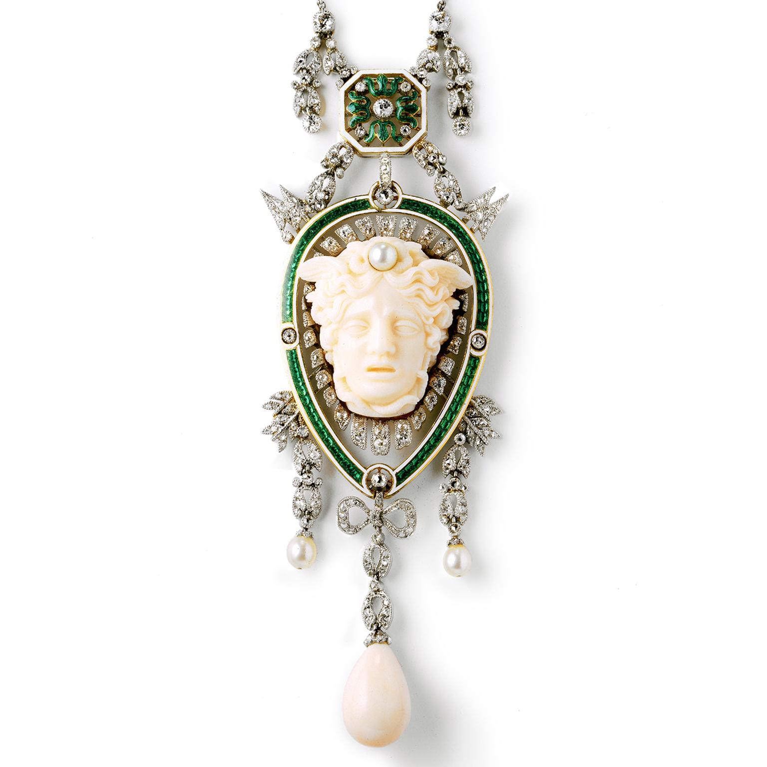 Head of Medusa pendant dating from 1906, from the Cartier Collection