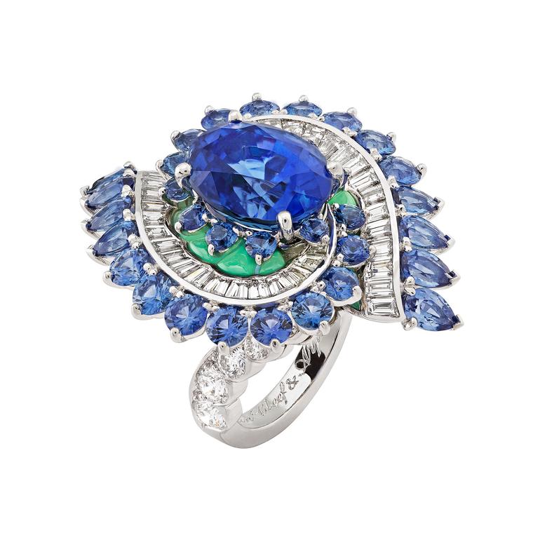 Van Cleef & Arpels Seven Seas Arabian Sea Etoiles ring with Sri Lankan blue sapphires