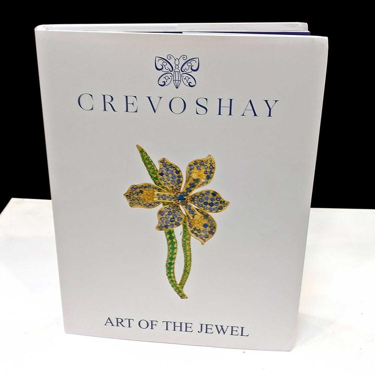 The art of the jewel by Paula Crevoshay