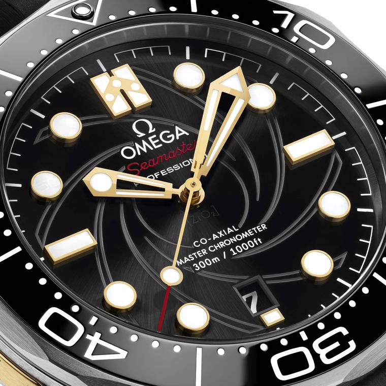Omega Seamaster Diver 300M dial detailsl