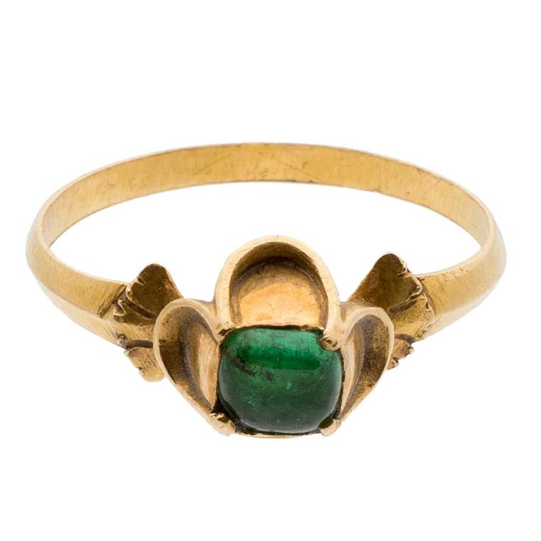 Les Enluminures Elizabethan gold and emerald ring