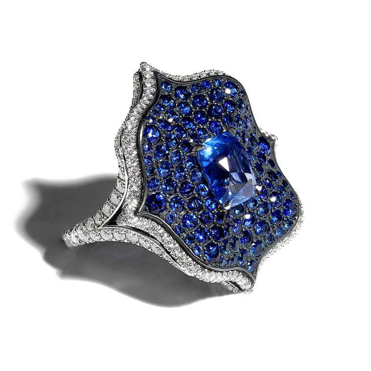 Bayco Monochrome Lotus sapphire ring