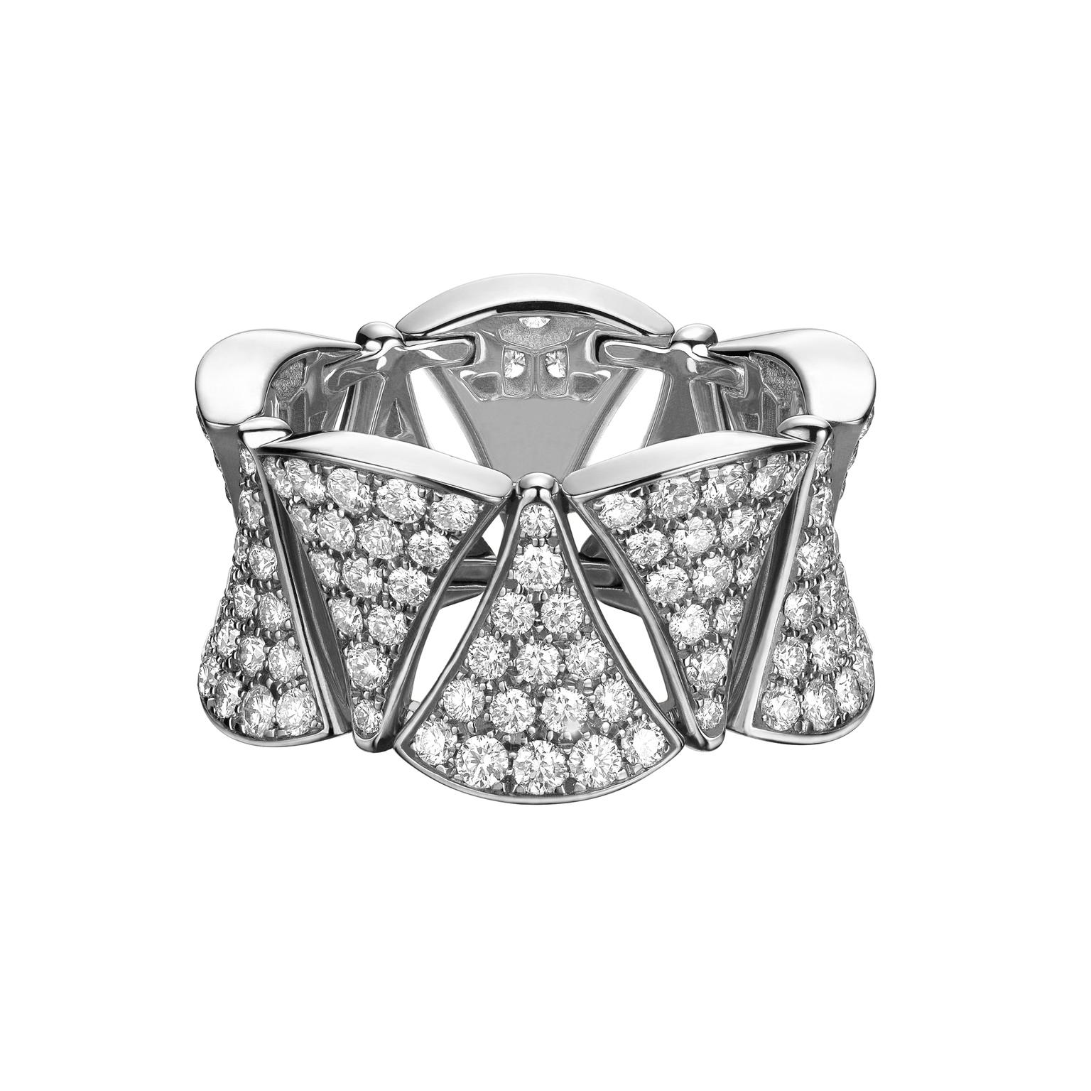 Bulgari Divas Dream ring worn by Ellie Goulding