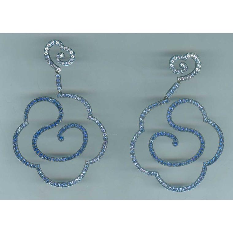 Carnet sapphire and diamond cloud earrings