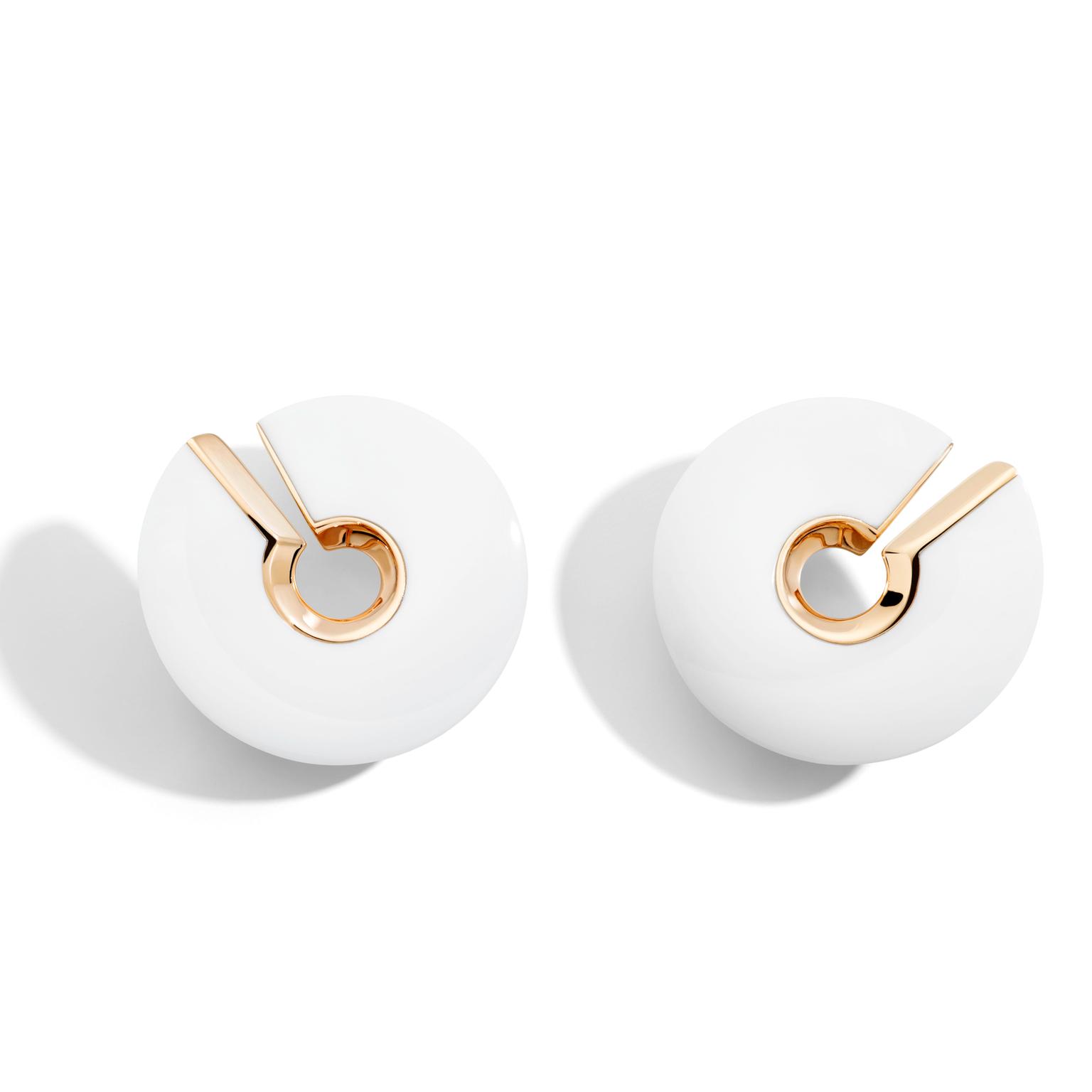 Vhernier Verso earrings in rose gold and kogolong