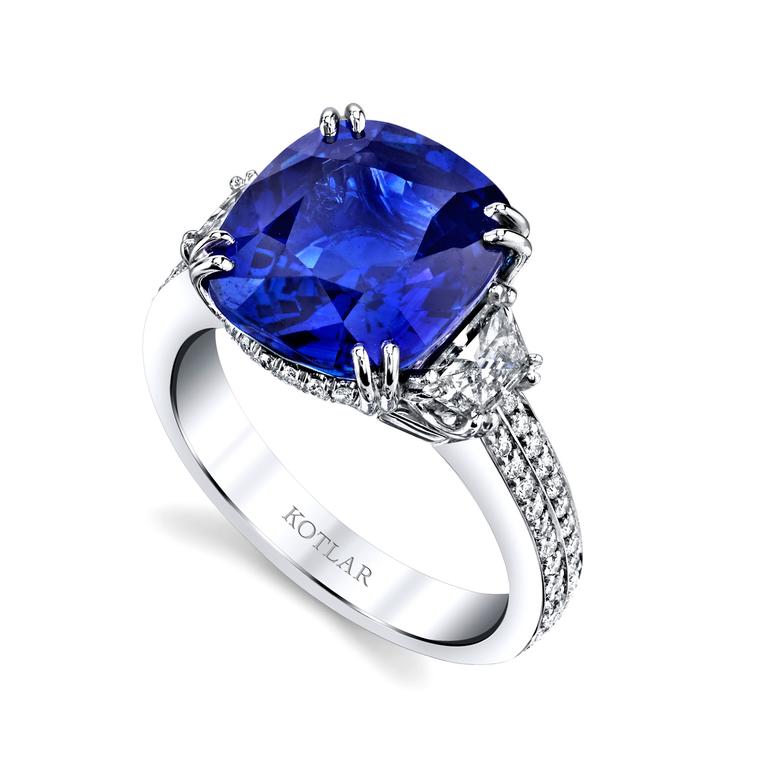 Harry Kotlar Harmonie blue sapphire ring