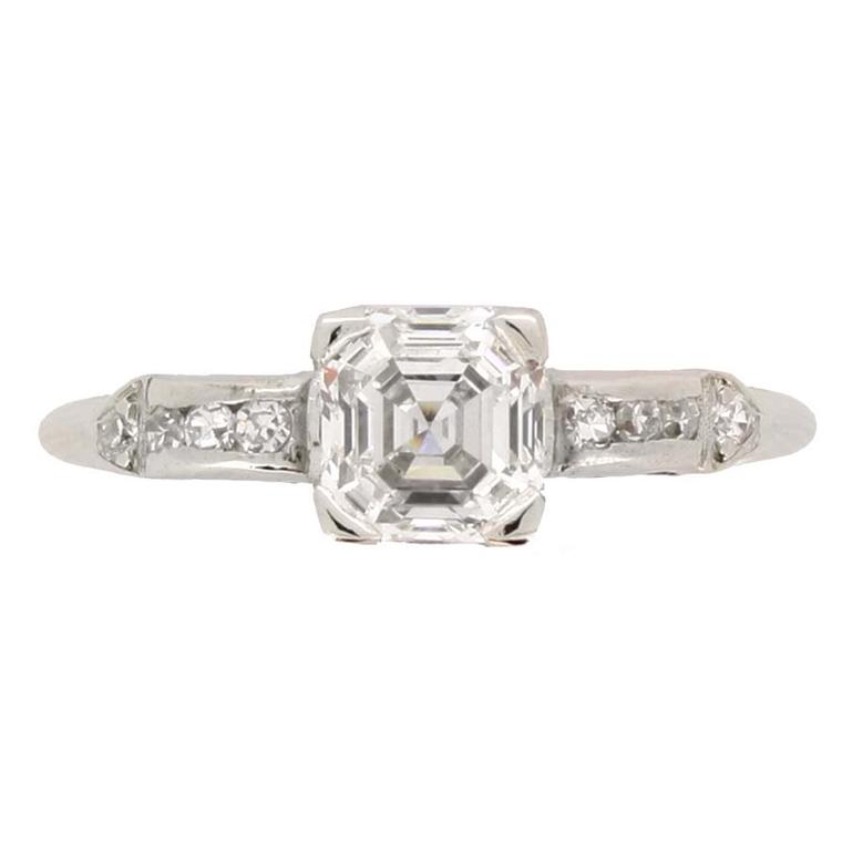 Berganza Asscher cut diamod engagement ring