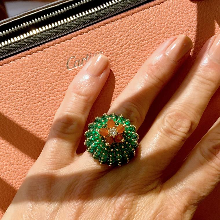 Cactus de Cartier emerald and carnelian ring