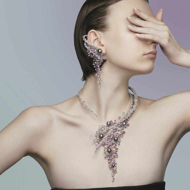 Illimitable necklace by Tasaki on model