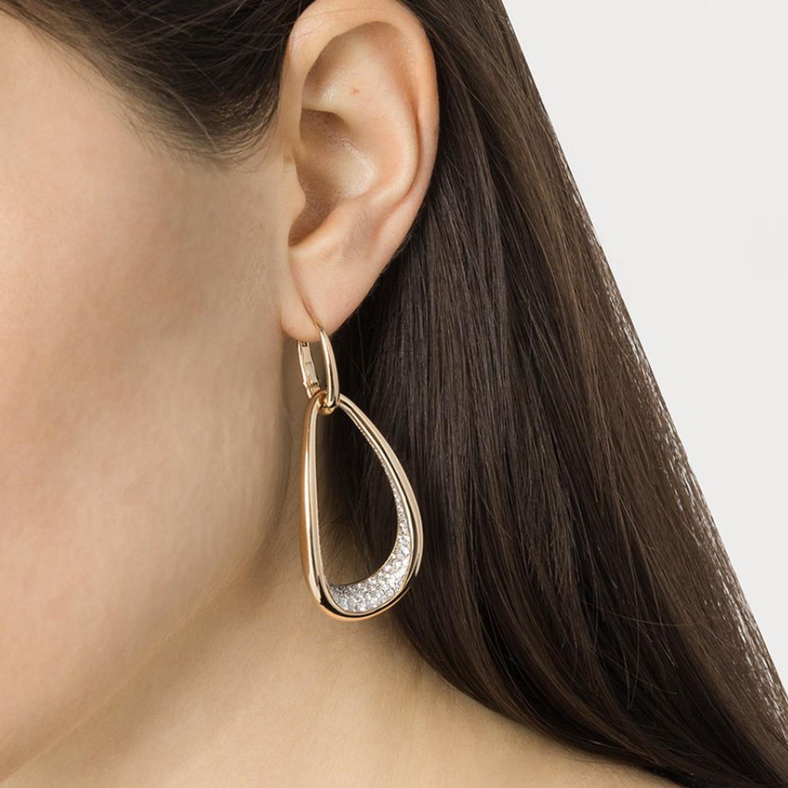 Fantina earrings by Pomellato on model