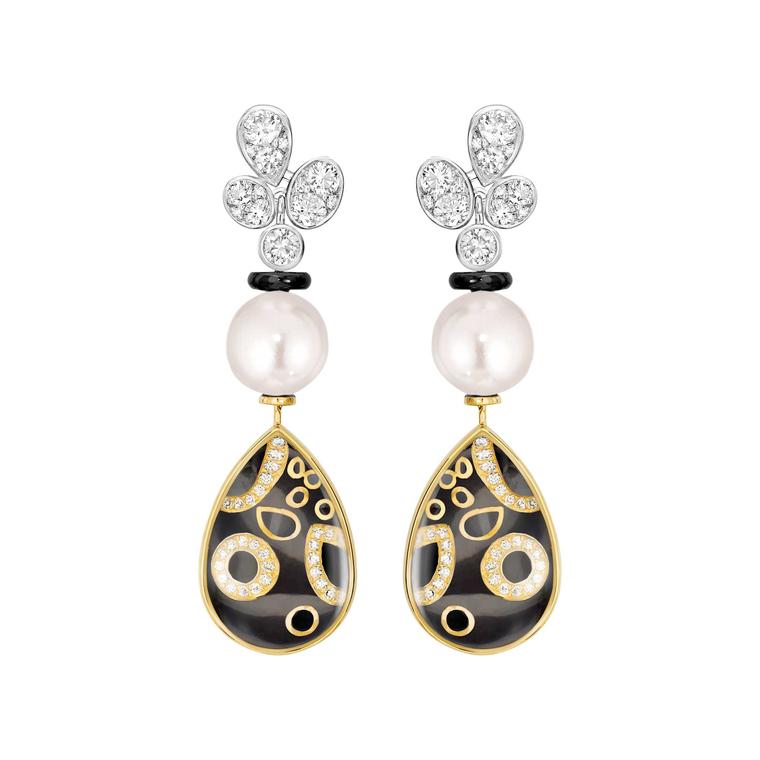 Chanel de Talisman Mystérieuse earrings