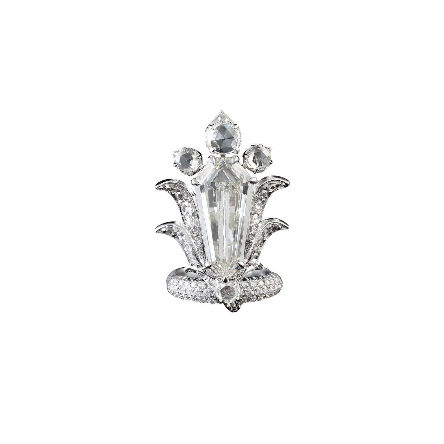 VAK white diamond 8 carat ring