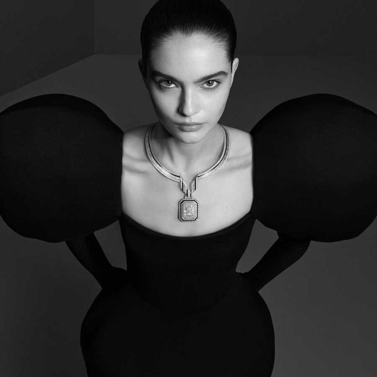 Boucheron-The-Address-necklace-on-model
