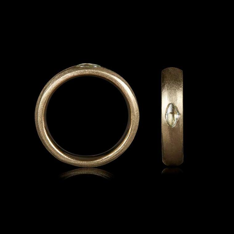 RoughDiamonds.dk 0.42 carat natural light greenish rough diamond in 14-carat handcrafted gold ring 