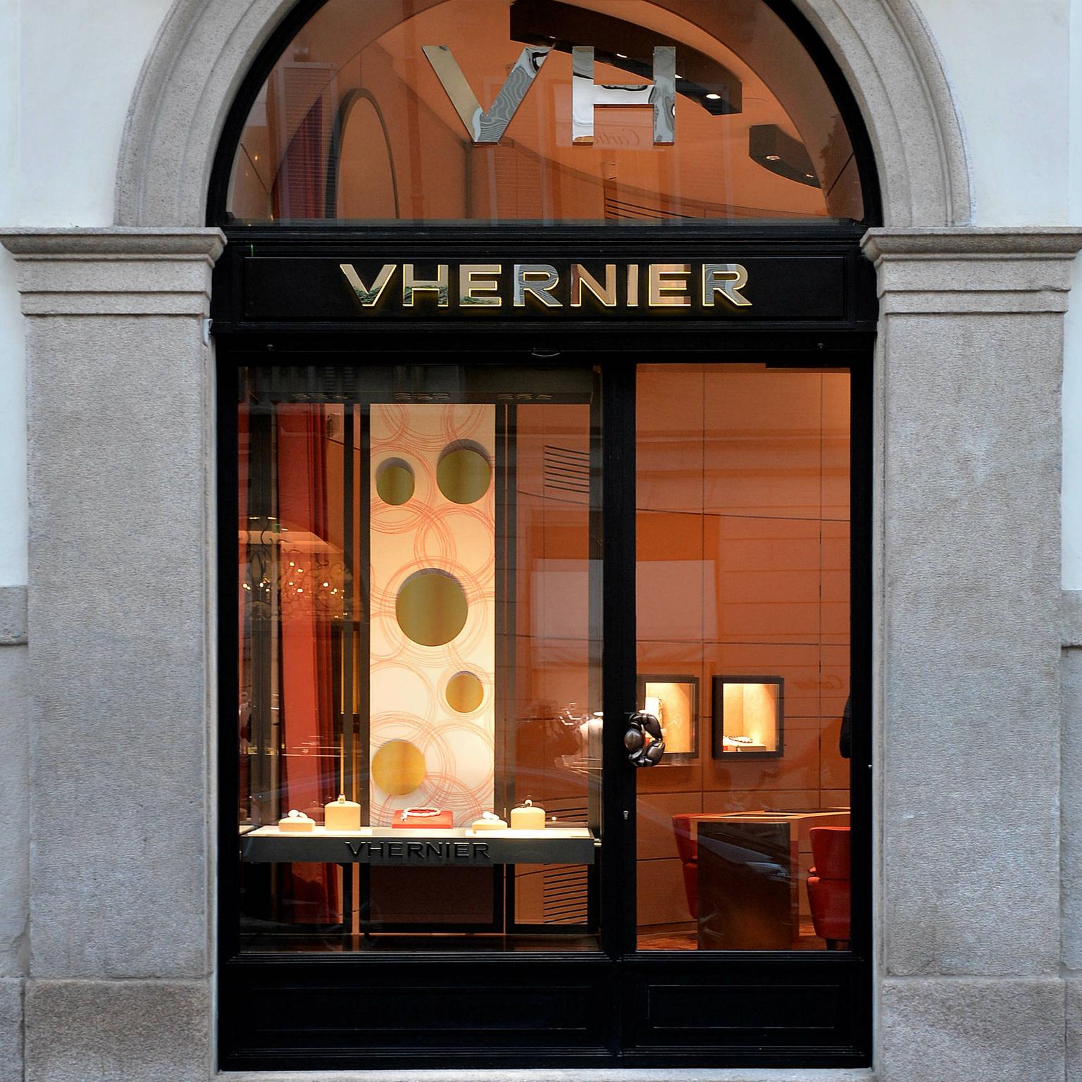 Vhernier boutique Milan