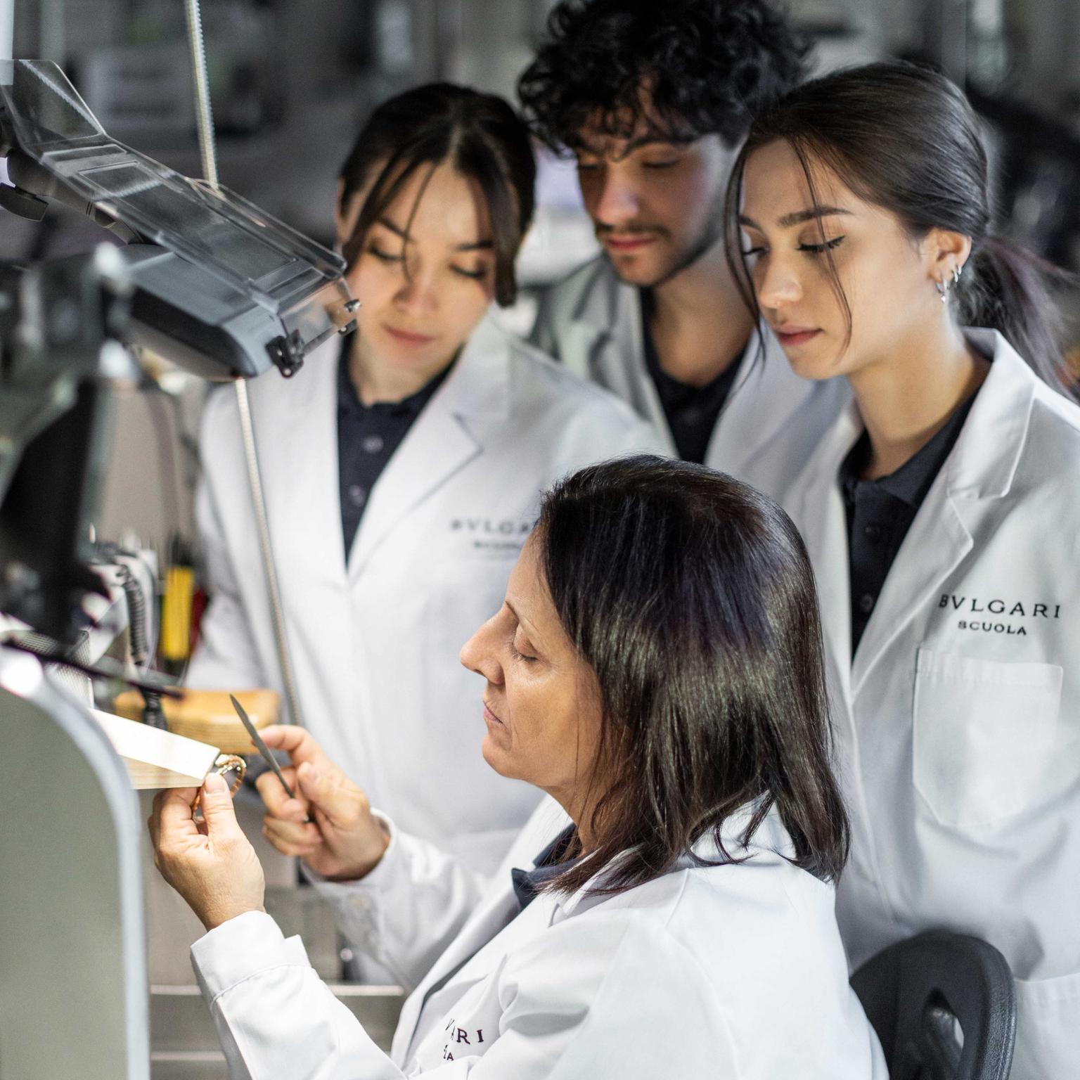Student in class Bvlgari Manufacture