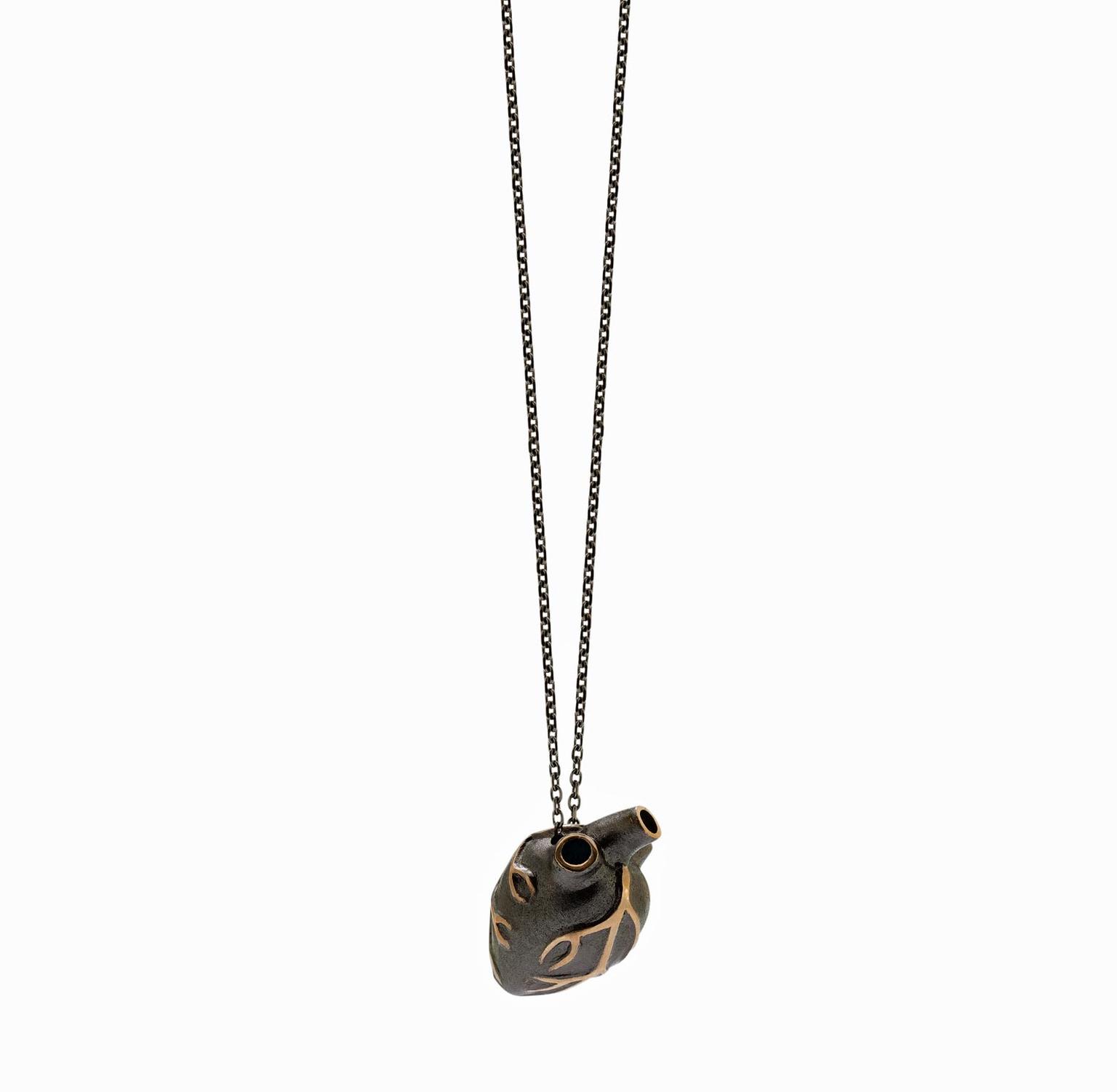 Solange Azagury-Partridge Heart of Darkness necklace