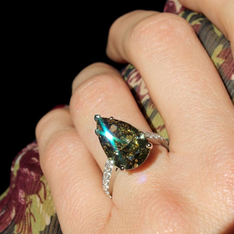De Beers 1888 Coloured Master Diamonds Fancy Dark Grey Greenish Yellow diamond ring