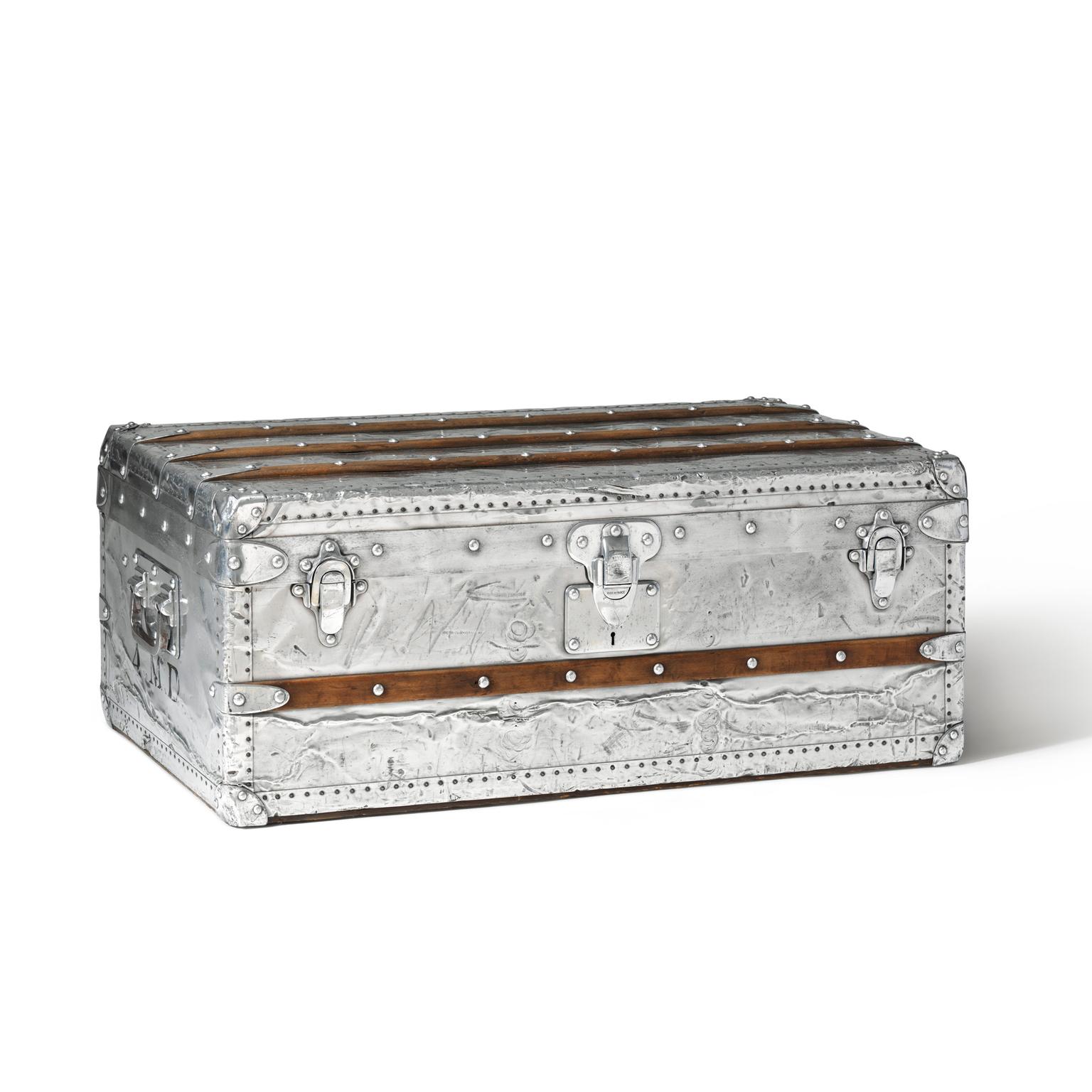 At Auction: LOUIS VUITTON STEAMER TRUNK, 165583