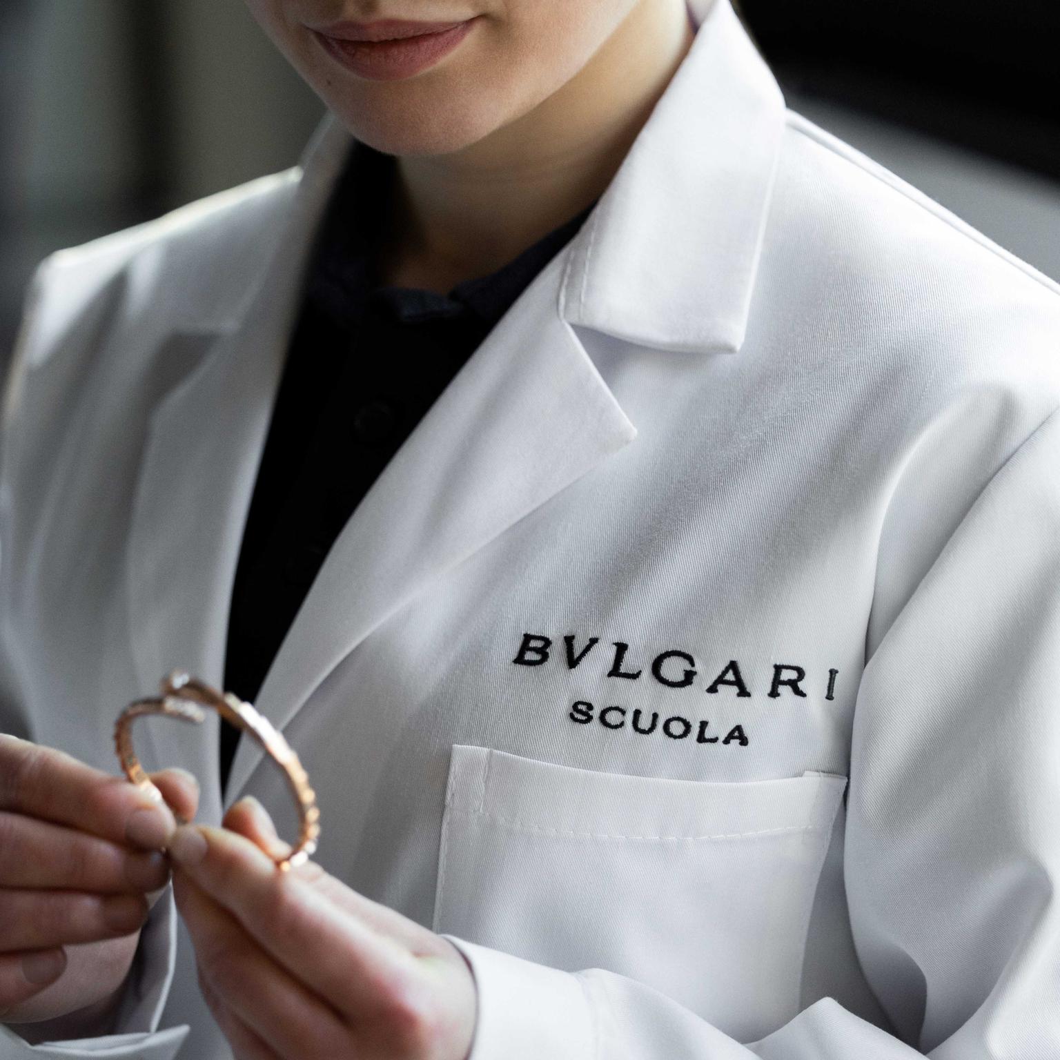 Worker Bvlgari Manufacture 