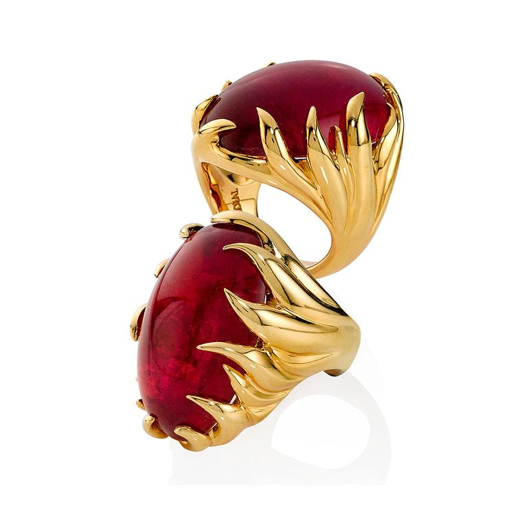Mondial by Nadia Cabochon collection Magenta Moon ring