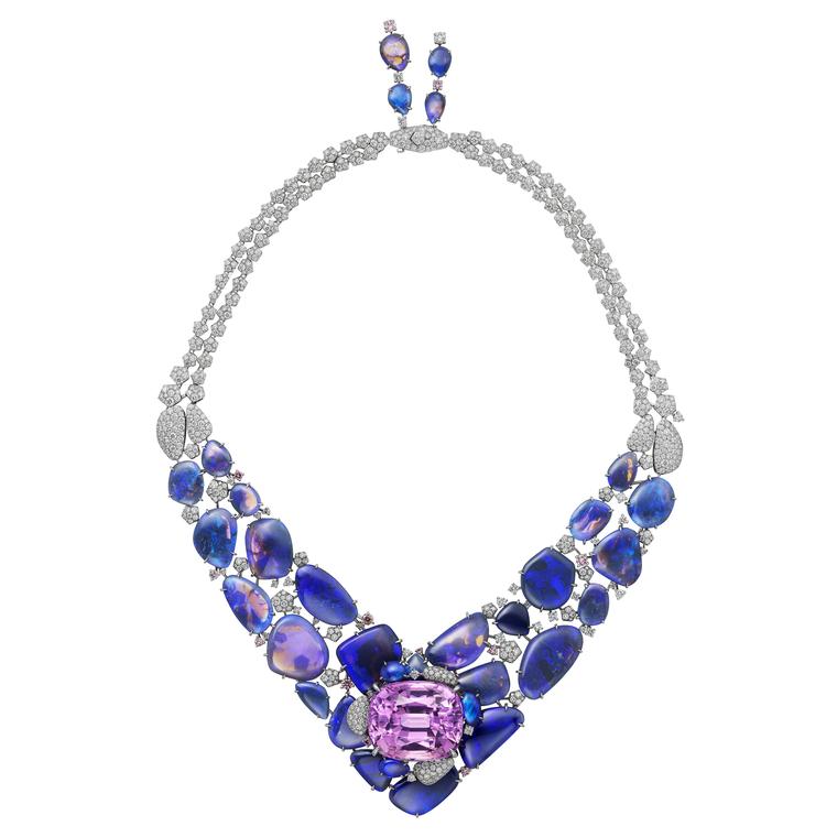 Cartier Hemis necklace photo