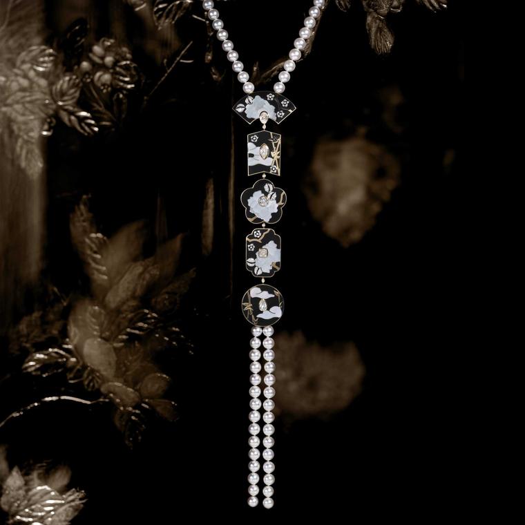 Chanel coromandel jewelry store
