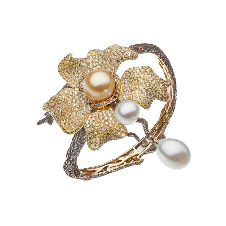 Autore Orange Blossom pearl cuff