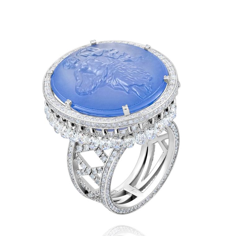 Yana chalcedony cameo ring