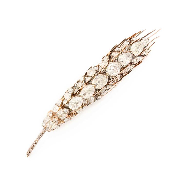 A La Vieille Russie ear brooch 