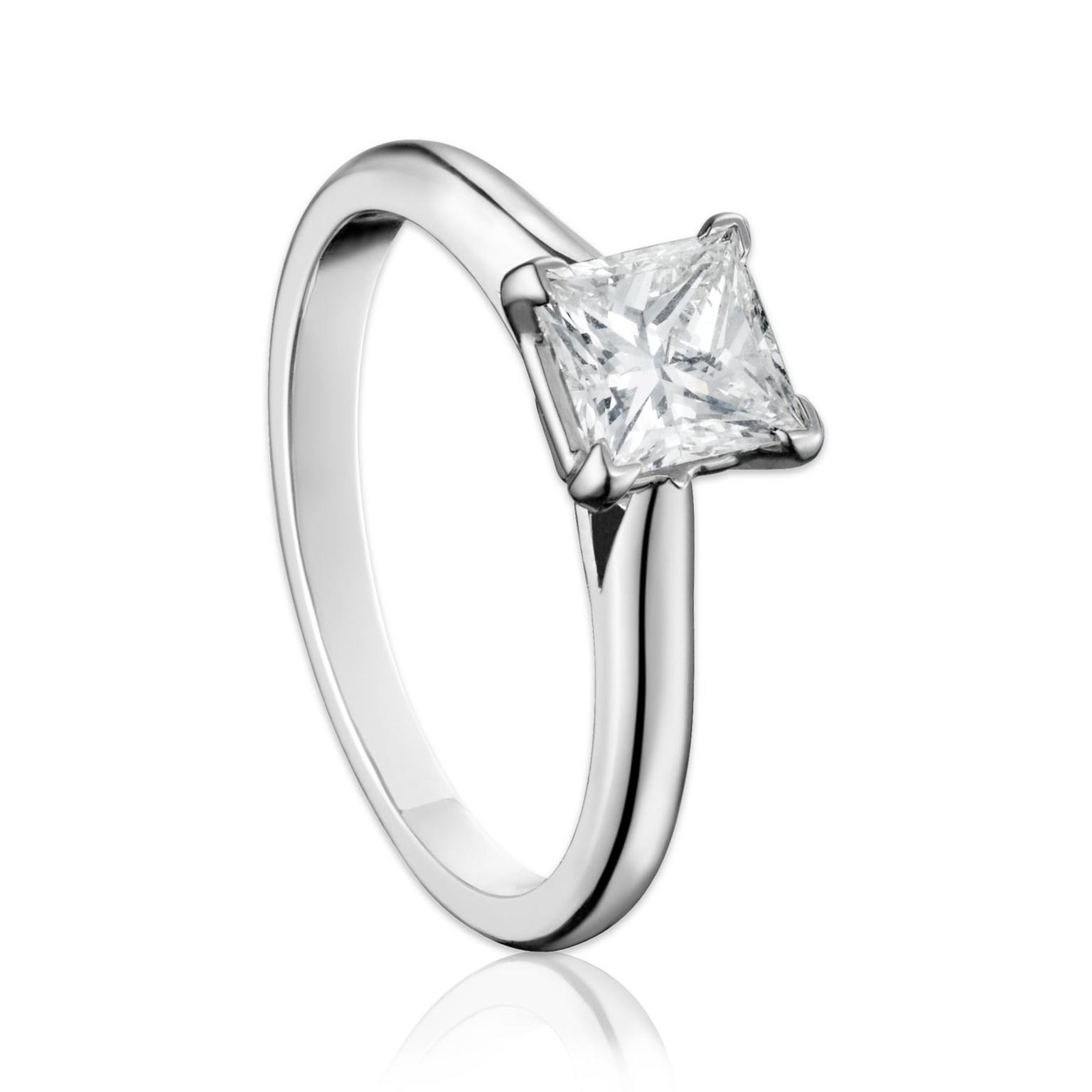 Cartier Solitaire 1895 princess-cut engagment ring in platinum