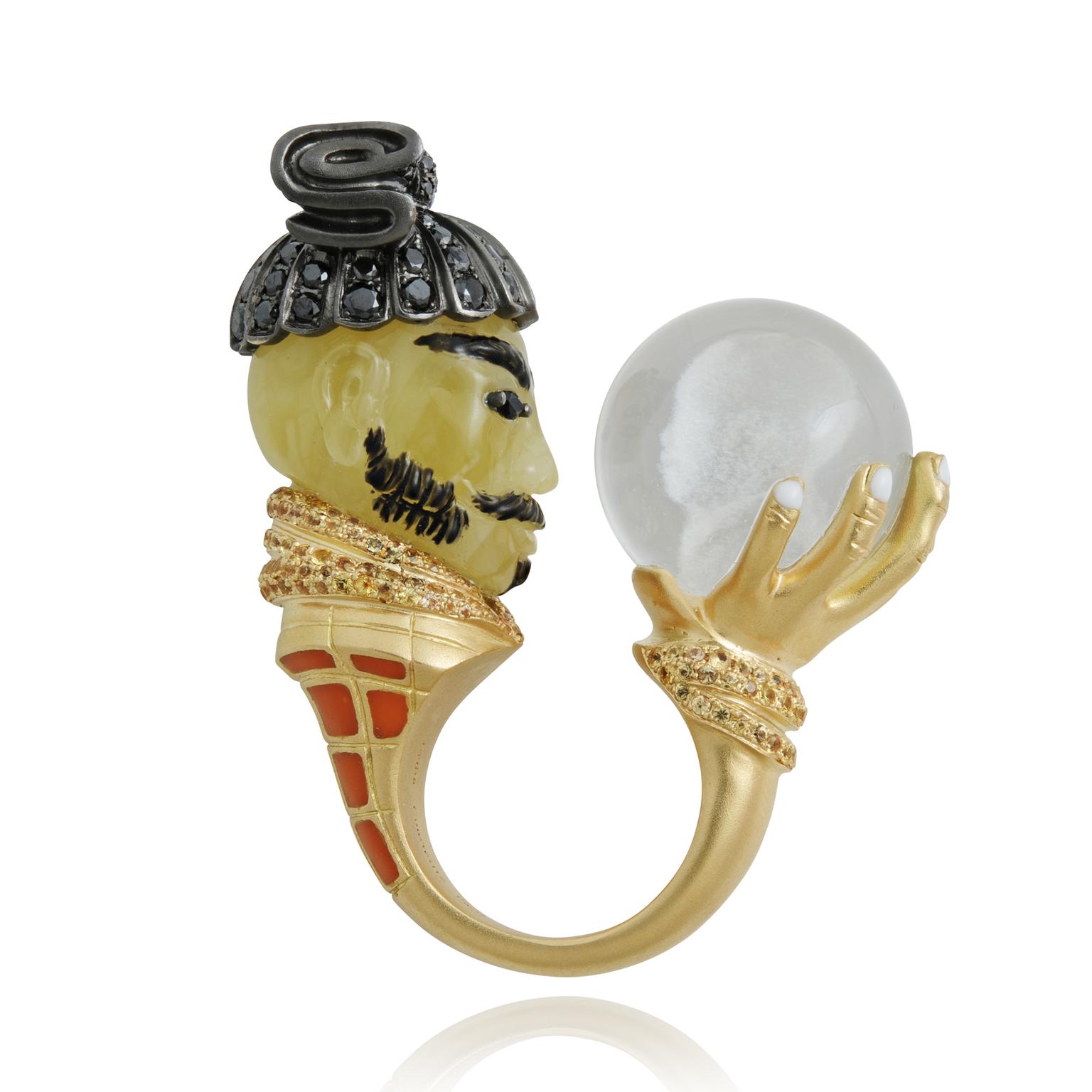 Lydia Courteille Automne a Pekin Chairman Mao ring