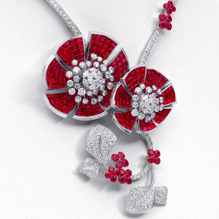 Stenzhorn La Moselle high jewellery necklace close up