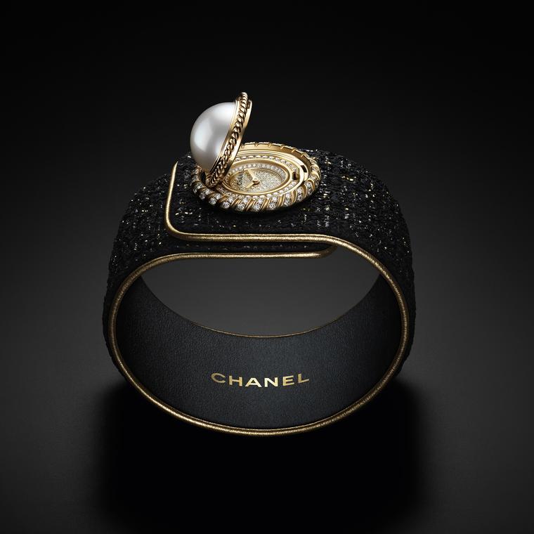 Chanel, MADEMOISELLE PRIVÉ BOUTON Perle