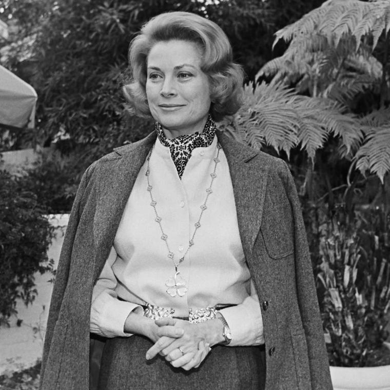 Grace Kelly wearing Van Cleef Arpels Alhambra necklace with large four leaf clover