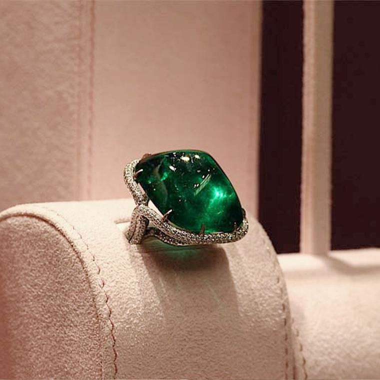 David Morris is known for their exceptional stones, from diamonds to coloured stones such as sapphires, emeralds and rubies.