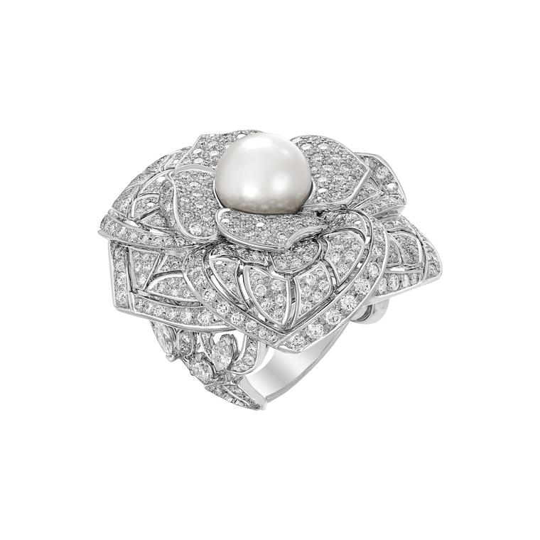 Chanel Bague Camelia Solaire ring