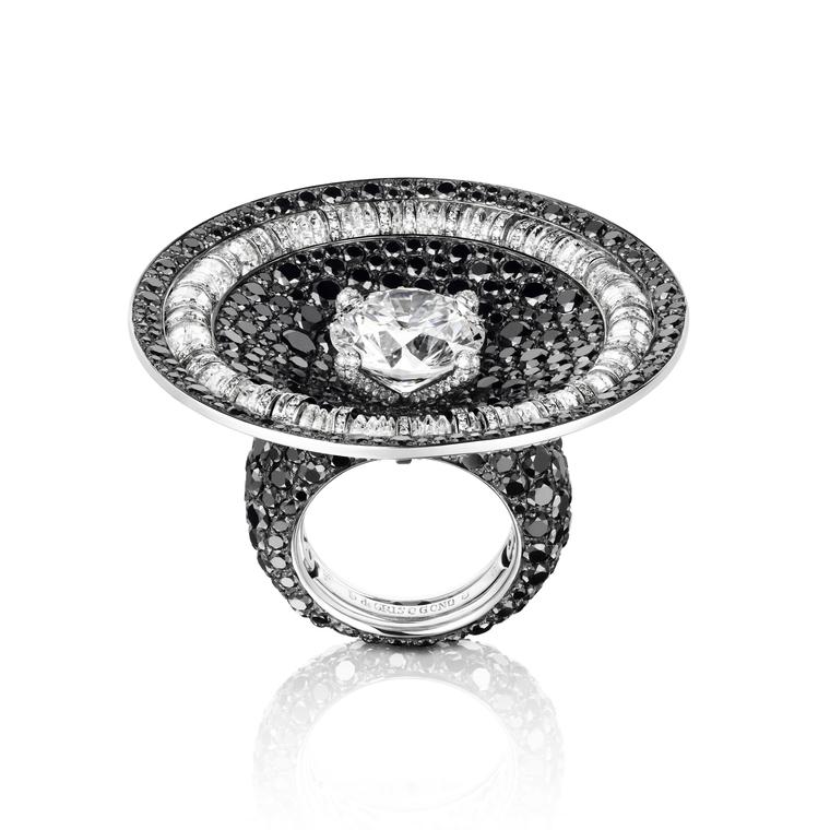 De GRISOGONO black and white diamond cocktail ring