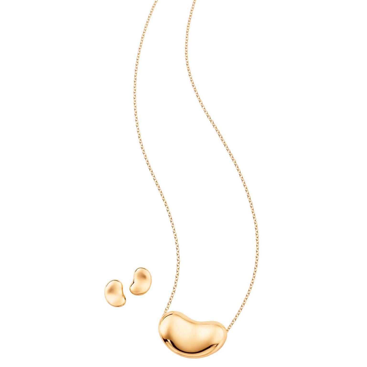 Elsa Peretti Bean pendant and earrings in gold