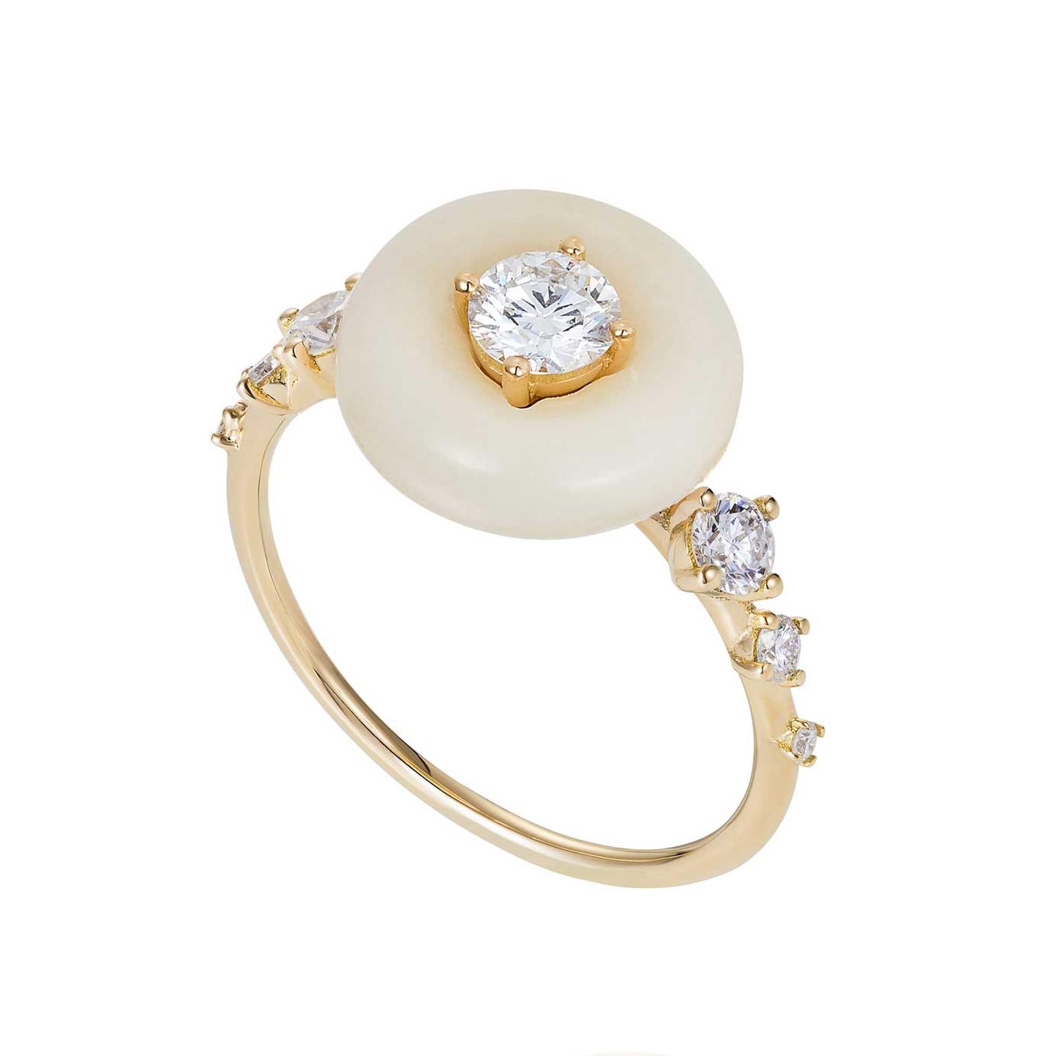 Fernando Jorge s Surround Orbit ring places a 0.52 carat
