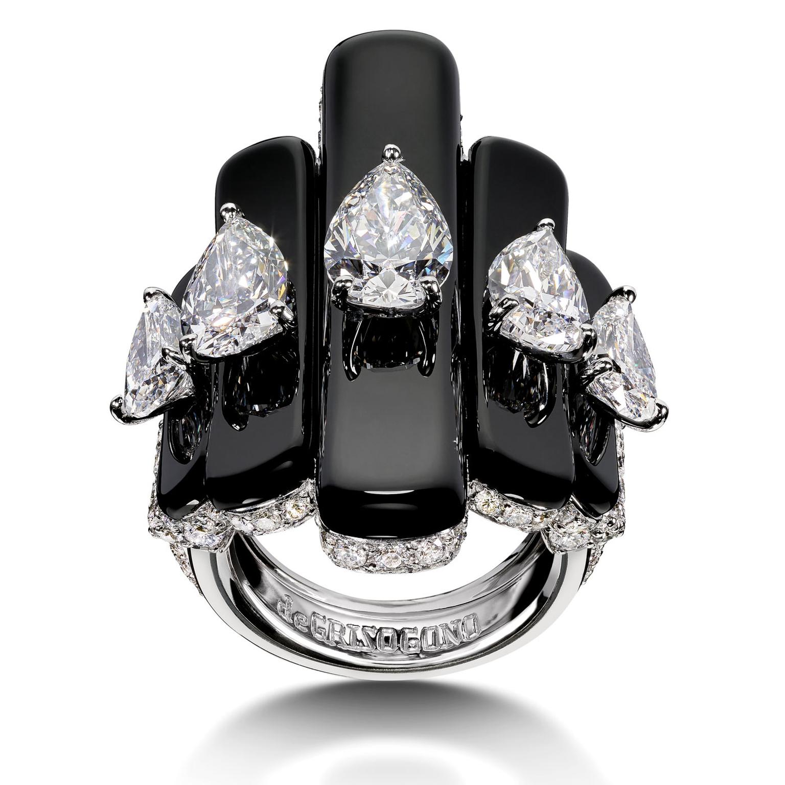 de GRISOGONO Love On The Rocks high jewellery white gold, white diamond and onyx ring