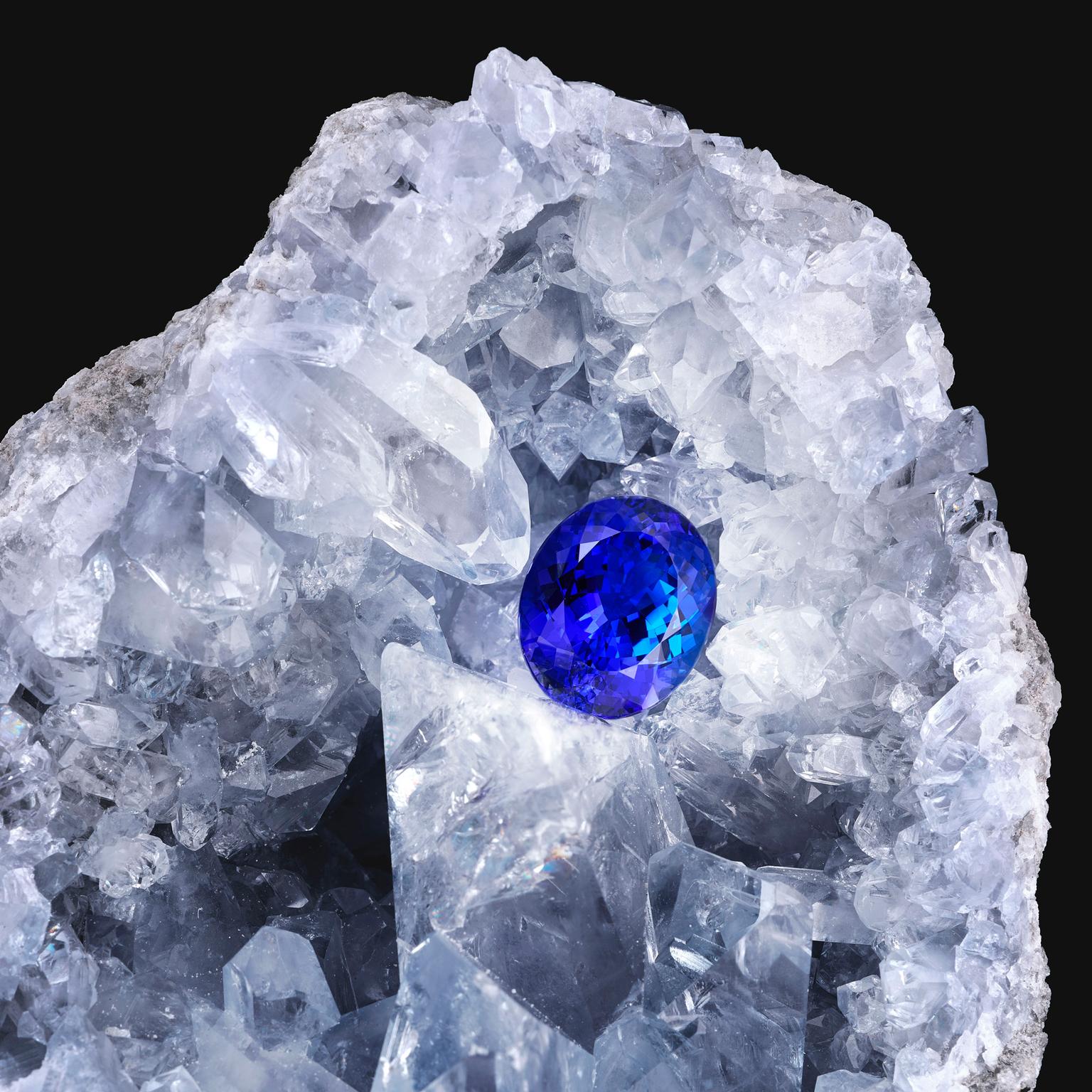 Doris Hangartner natural tanzanite 