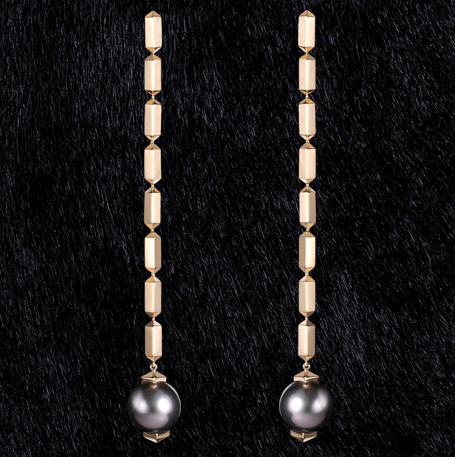 Nicholas Lieou yellow gold and Tahitian pearl earrings