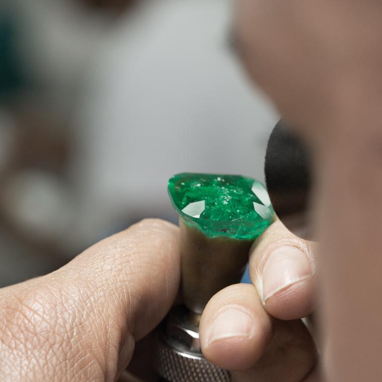 Muzo Emerald polish quality control